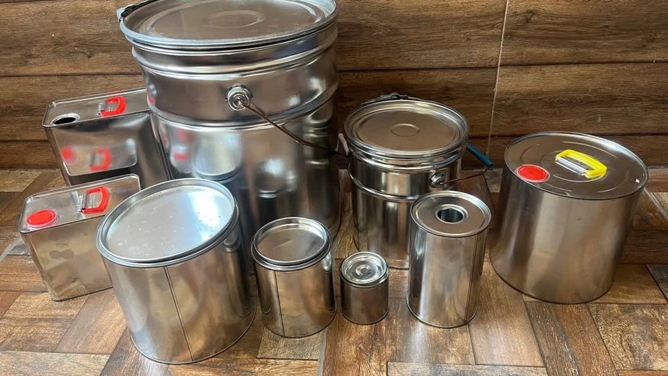 Bulk orders of metal cans in Tehran, from tow trucks to mobile mechanics